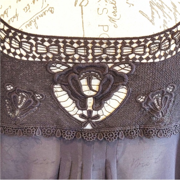 BNWT Daniel Rainn Gray with Black Detailing Short Sleeve Blouse. - Picture 5 of 11